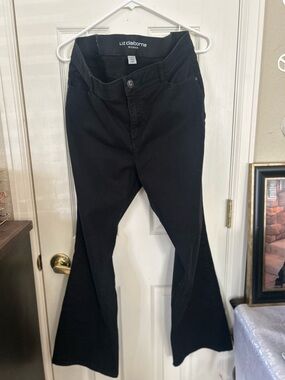 Liz Claiborne Black Women's bootcut -Leg Pants w/elastic on waist.